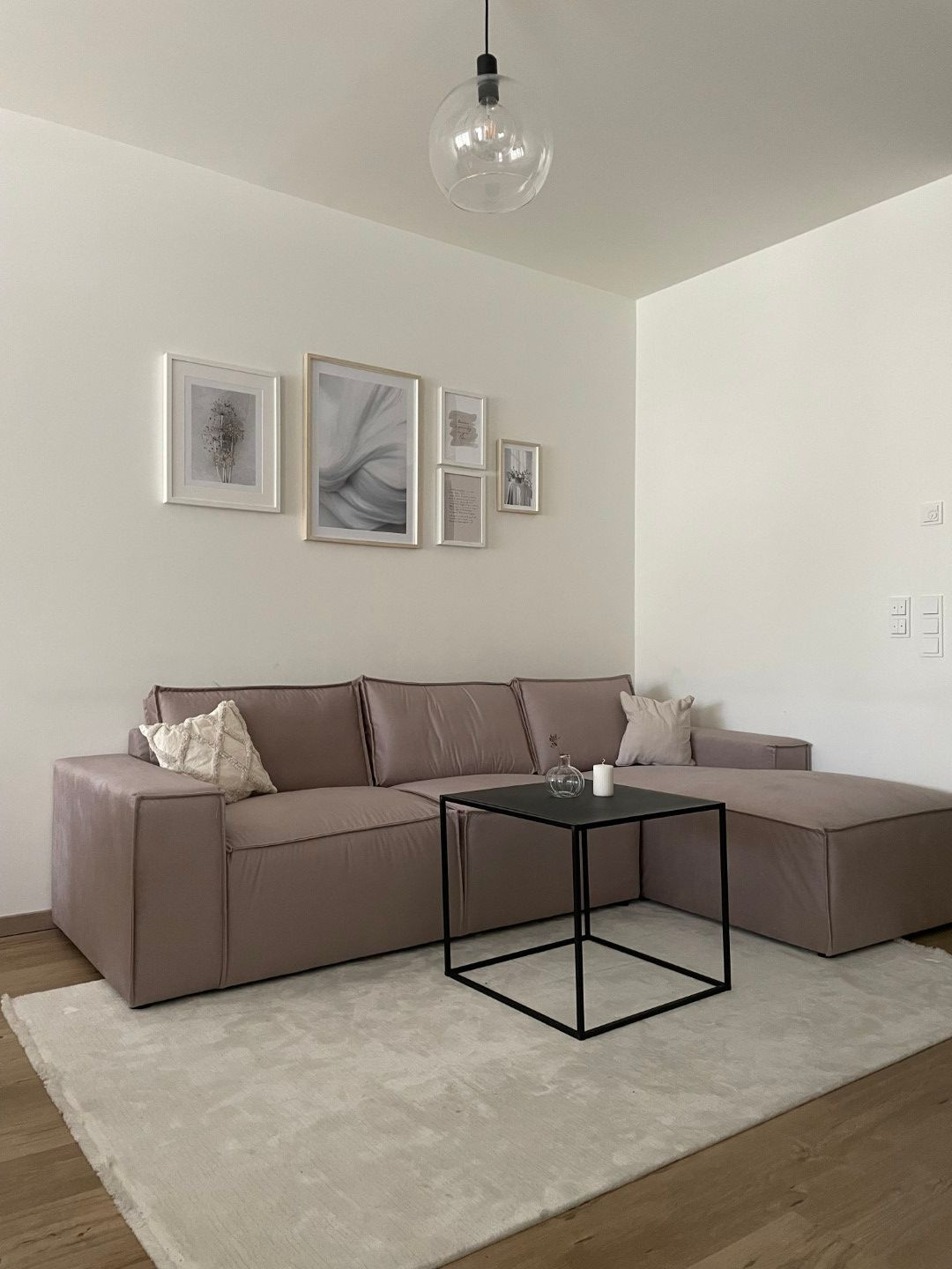 Welche Accessoires Sollte Man Zu Einem Braunen Sofa Wählen? | Slf24 for Wohnzimmer Braune Couch